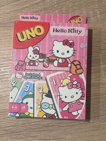 UNO hello kitty