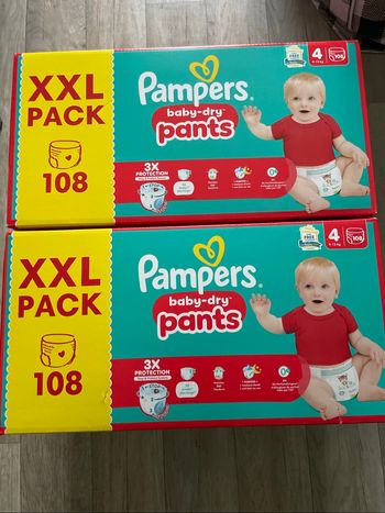 Mega pack de 216 couches pampers pants taille 4 neuf