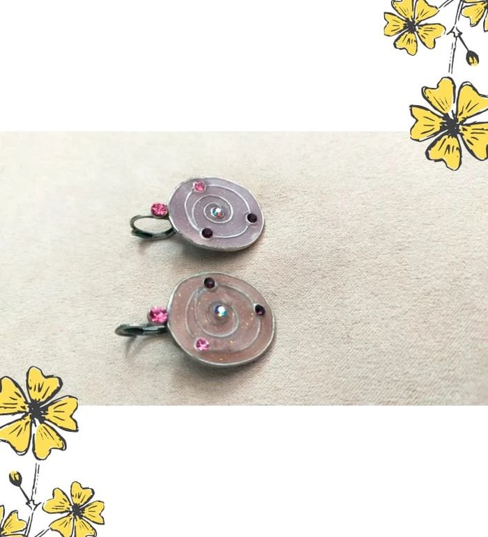 Boucles d’oreilles rondes à spirale rose pailleté – Collection Reflets de Lavande - photo numéro 3