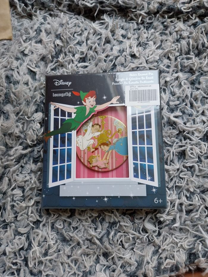 Pins Disney loungefly peter pan