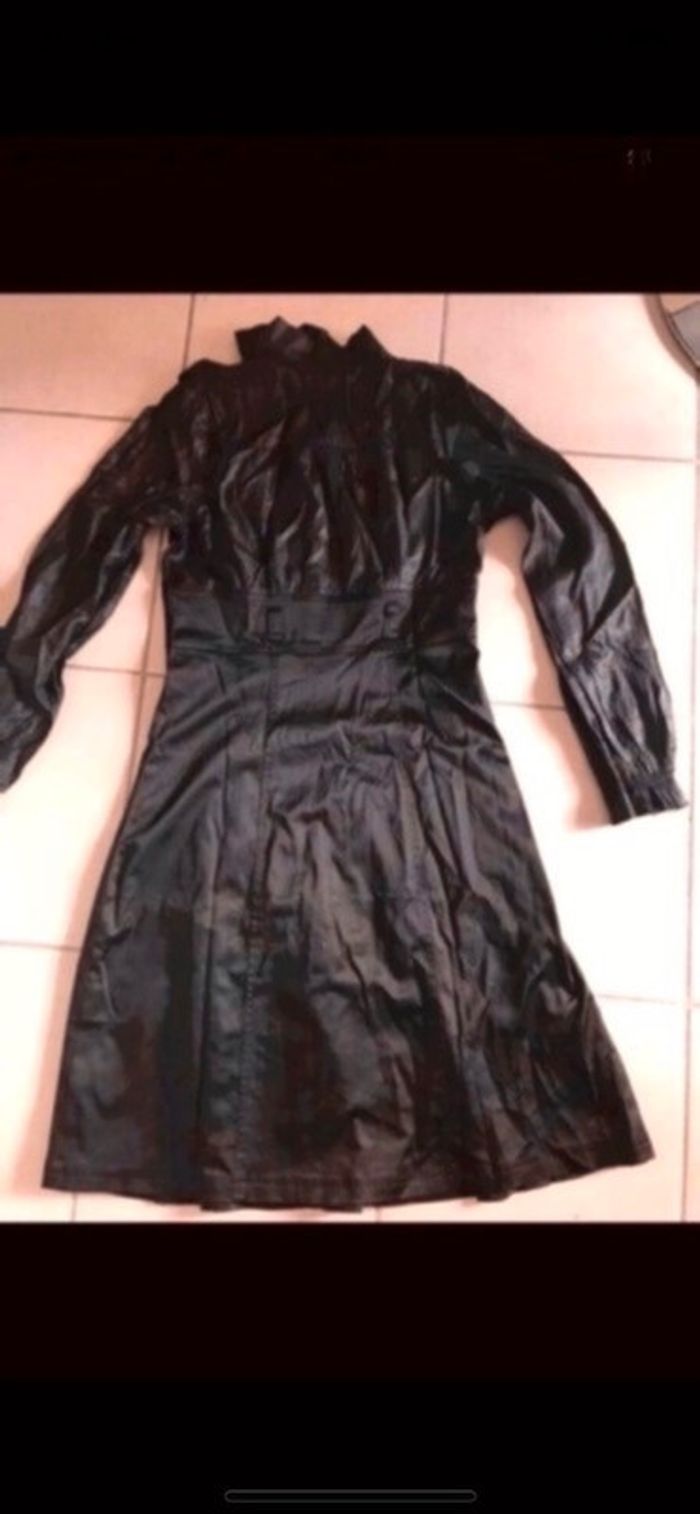 Robe noire - photo numéro 4