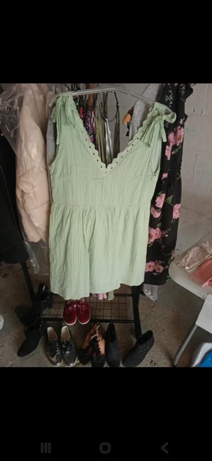 👗 Jolie Robe verte d'été petit noeud qualité italienne - photo numéro 2