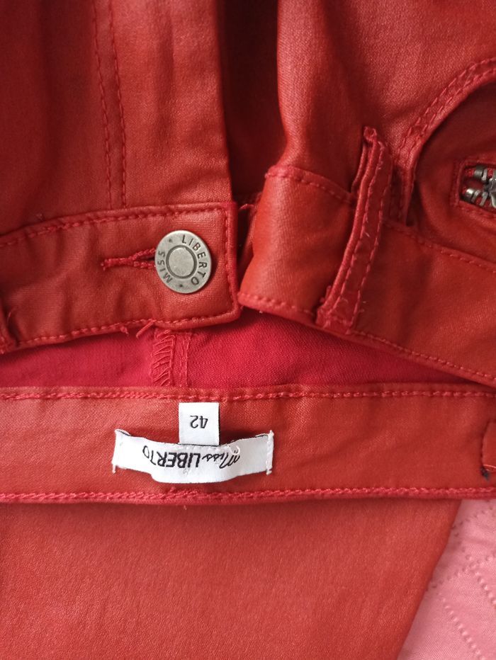 Pantalon rouge - photo numéro 4