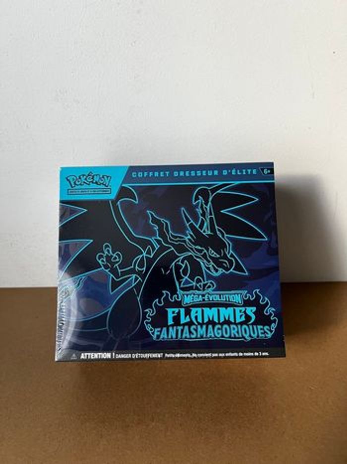 ETB Pokémon Flammes Fantasmagoriques ME02