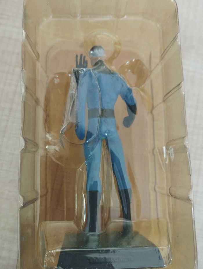 Figurine Marvel Mr fantastic en plomb - photo numéro 3