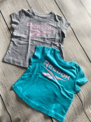 2 tshirts 12 mois 🦋 Reebok