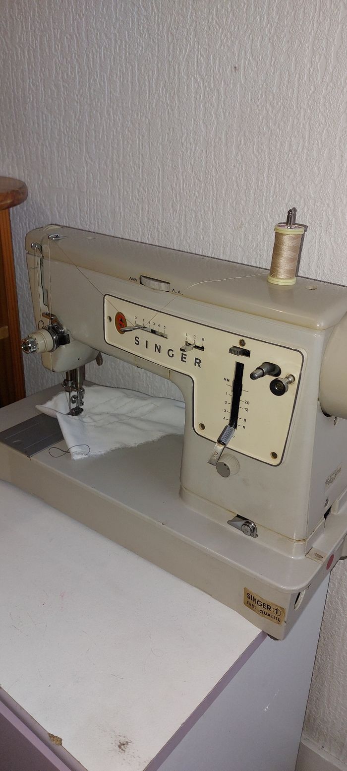 Machine à coudre singer ancienne - photo numéro 2