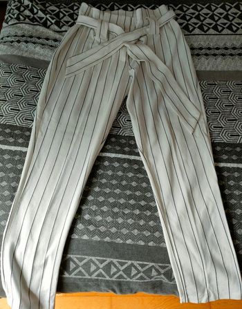 Pantalon femme Kiabi blanc a rayures avec ceinture