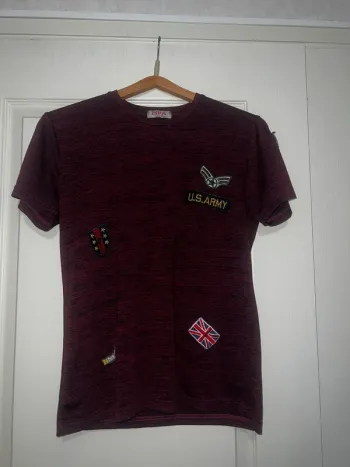 T-shirt Ispa vintage