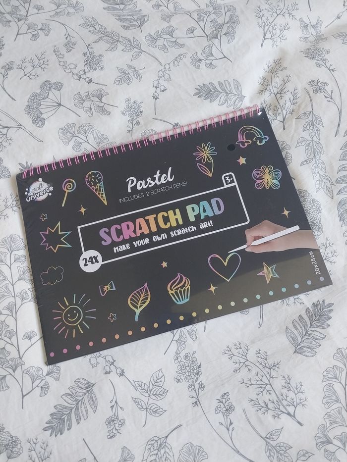 Bloc notes ×24 feuilles à gratter neuf