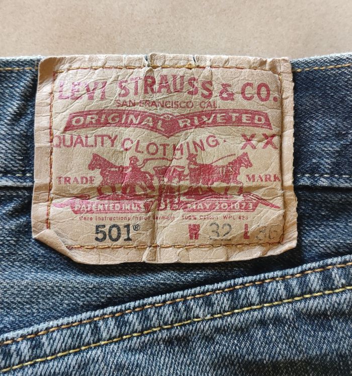 jean homme levi's gris/bleu 501 taille W32 L36 - photo numéro 6