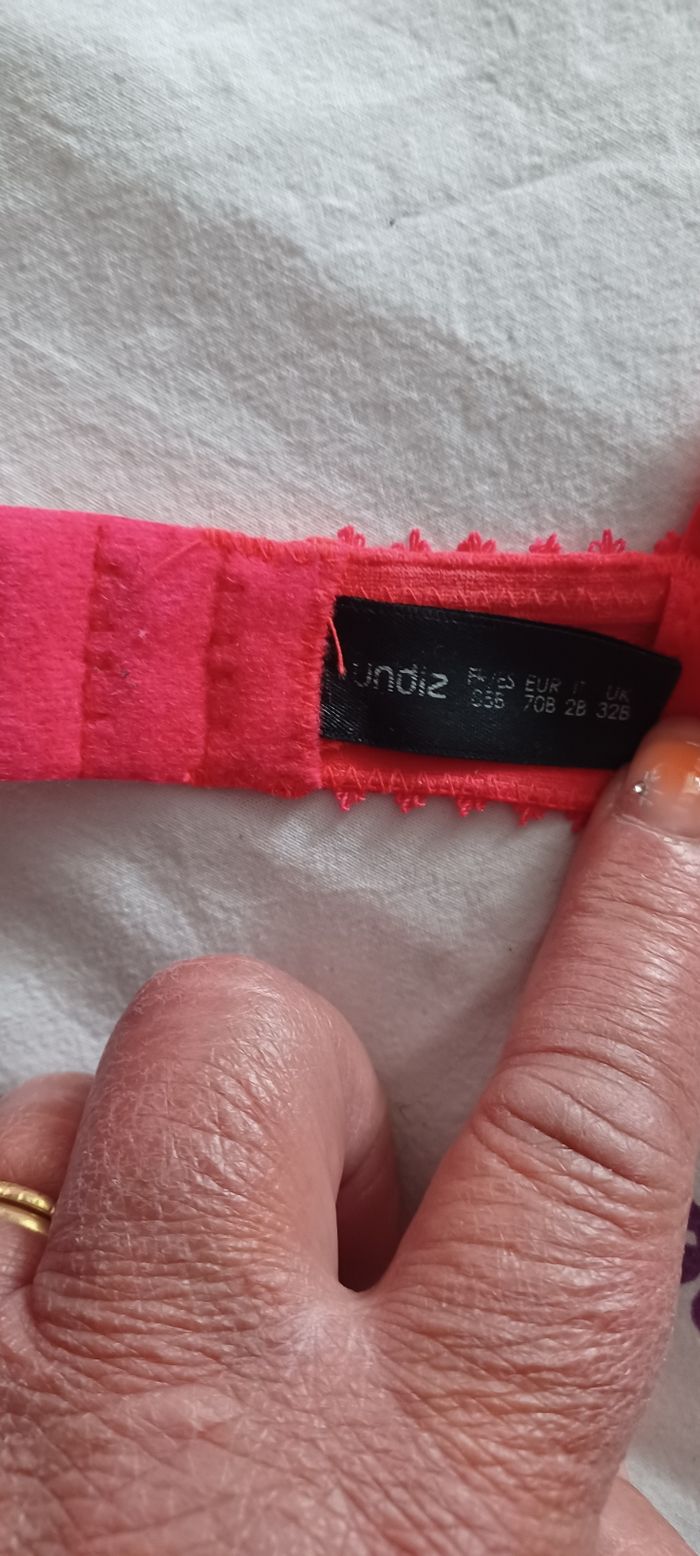 Très beau soutien gorge femme T 85b - photo numéro 7