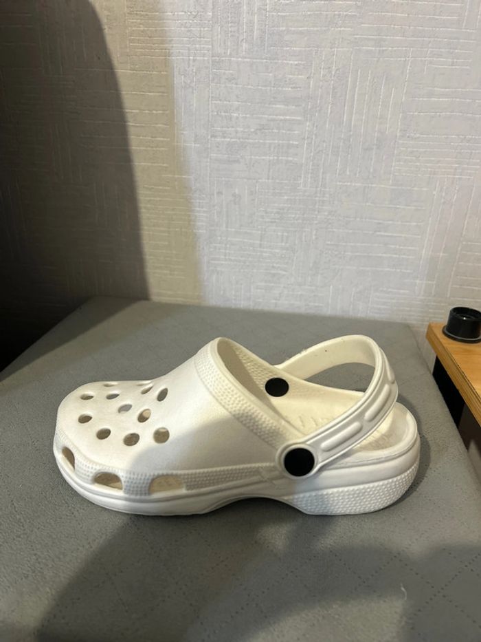 Sabots Crocs blanc Teddy Smith demi pointure 37.5 taille 6 - photo numéro 5