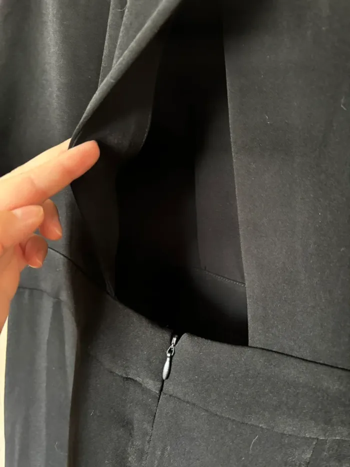 Robe noire perles KIABI t.44 - photo numéro 7