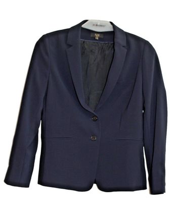 veste blazer chic  marque 1.2.3. taille indiquée 38 peut aller a une petit 40