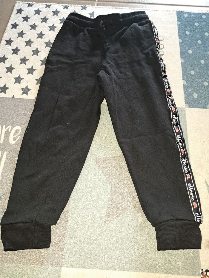 Ensemble ellesse 6 ans - photo numéro 3