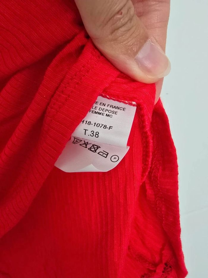 Tee shirt rouge - photo numéro 2