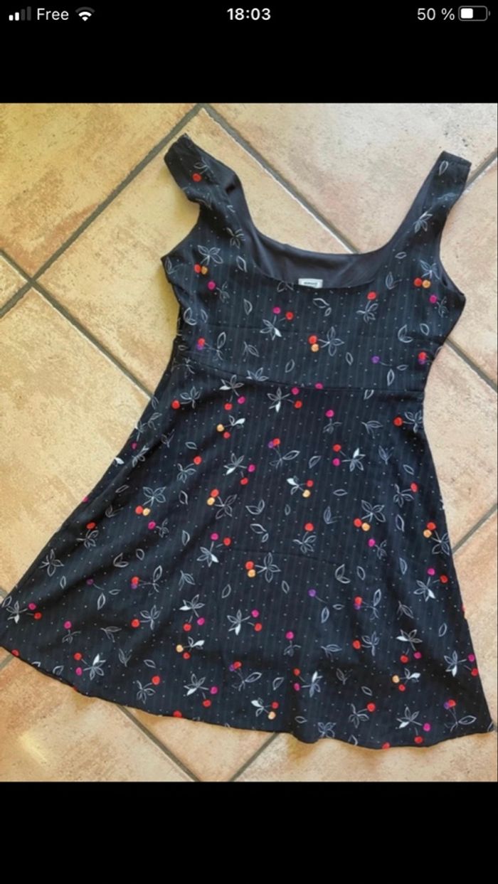 Robe patineuse noir motif cerise  pimkie