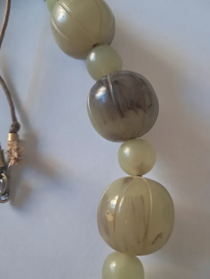 Imposant collier de perles couleur vert jade - photo numéro 2