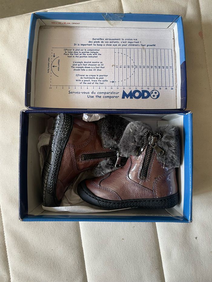 BOTTINES FILLES TAILLE 21 NEUVE marque Mod8  jamais utilisée en parfaite état - photo numéro 4