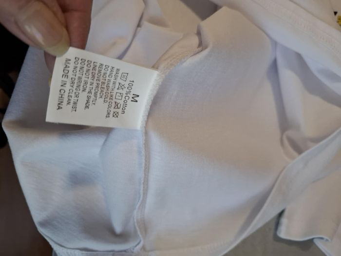 Beau tee-shirt femme blanc imprimé chat/fleurs/livre M neuf - photo numéro 6