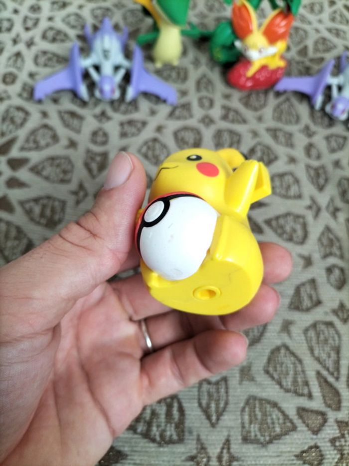 Lot de figurines Pokémon - photo numéro 5