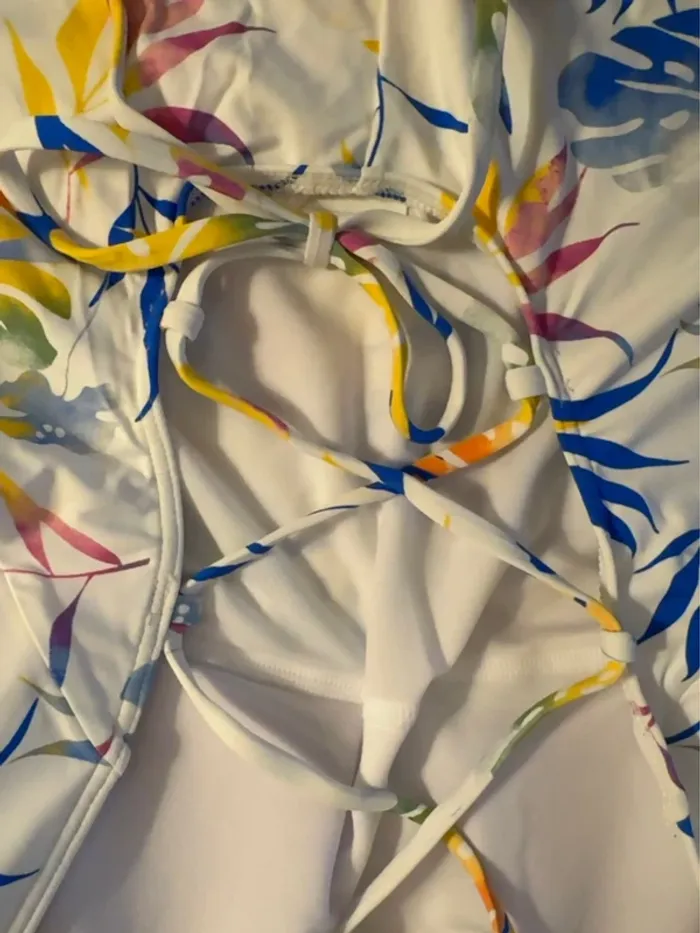 Maillot de bain Roxy une pièce taille XL - photo numéro 5