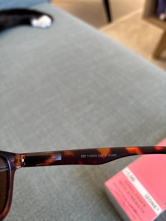 Lunettes de soleil - photo numéro 6