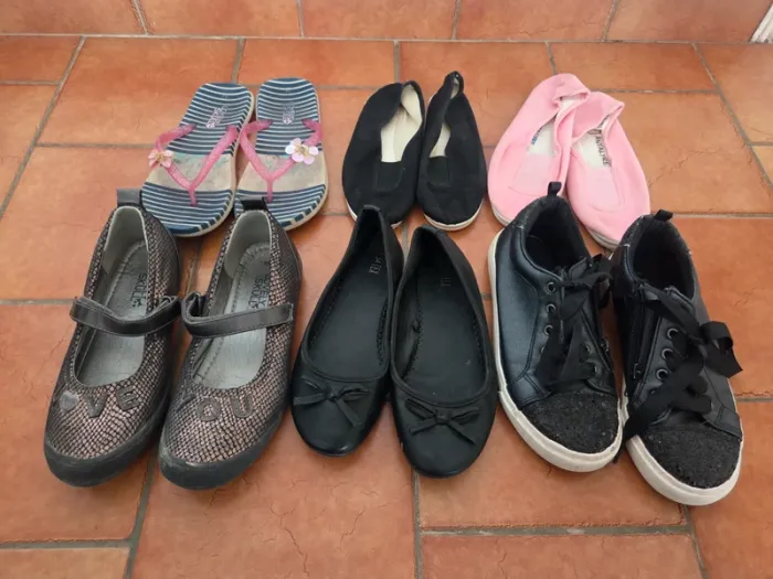 Lot  chaussures fille 34