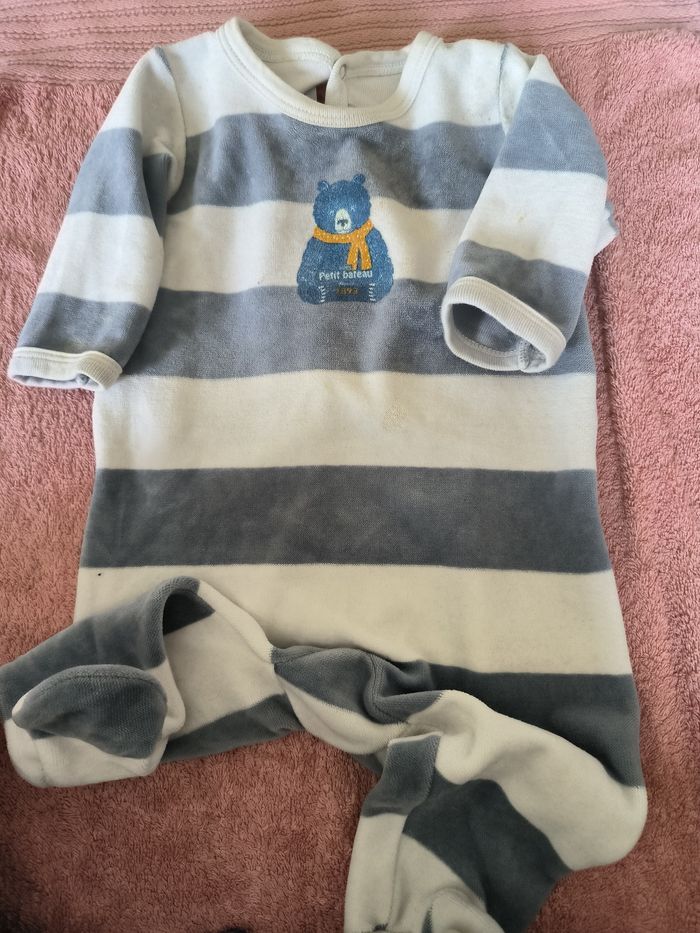 Lot 3 pyjamas 3 bodies 3mois - photo numéro 2