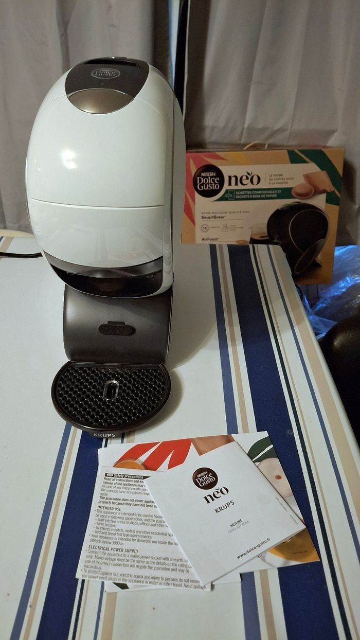 Cafetière Dolce Gusto Néo - photo numéro 1