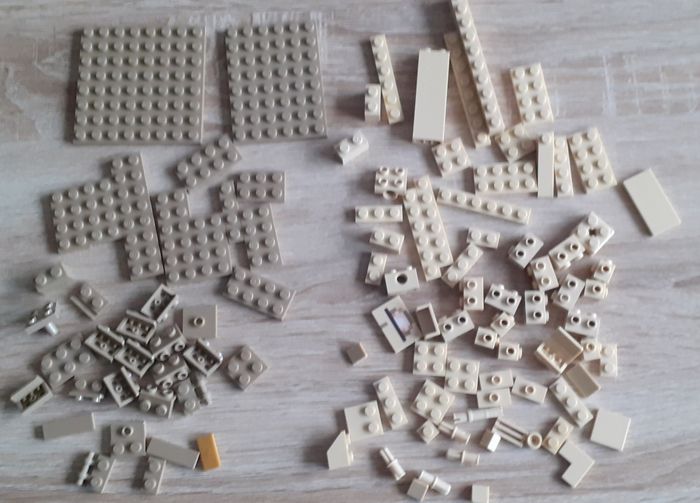 Lego beige