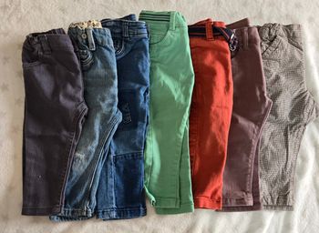Lot de 7 jeans garcon 9 mois