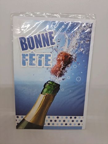 Carte postale avec son enveloppe.
11x17cm.
NEUVE. Bonne fête champagne