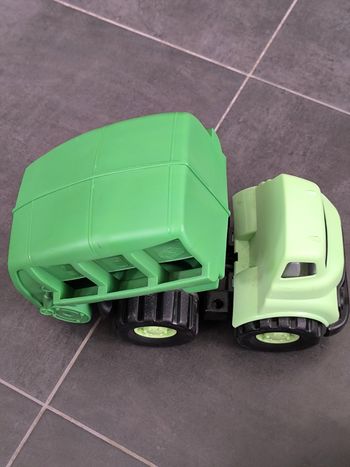 Camion poubelle 