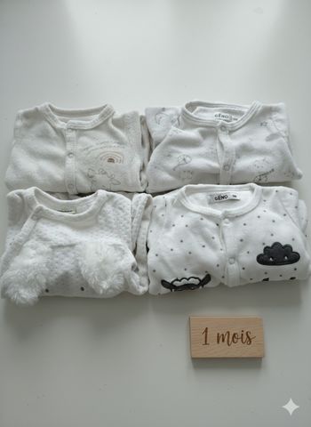 Lot de pyjamas 1 mois 