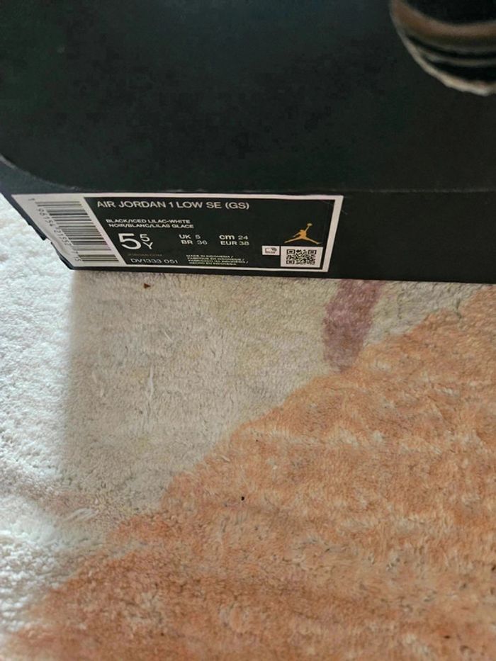 Air Jordan 1 low lila et noir Taille 38 - photo numéro 9