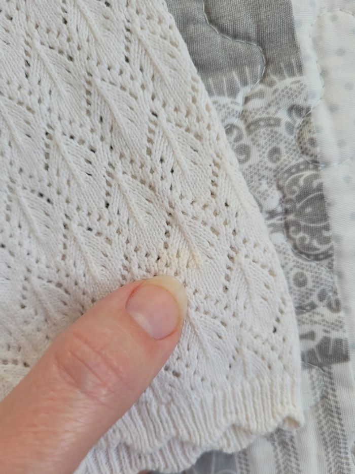 1 pull et 1 sweat , taille 6 ans et 5/6 ans - photo numéro 8