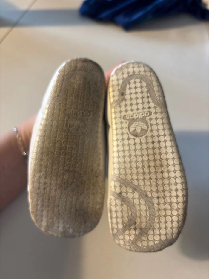 Baskets Adidas Stan Smith bébé 20 - photo numéro 4