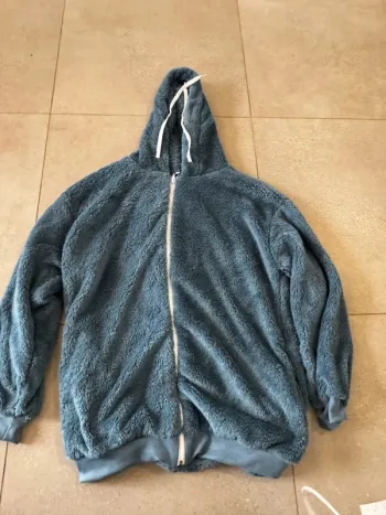 Moumoute bleu, taille L, très bon état