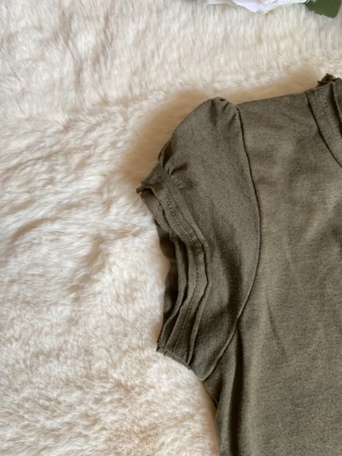 💚Très beau T-shirt IKKS fille 3 ans - style chic et tendance💚 - photo numéro 5