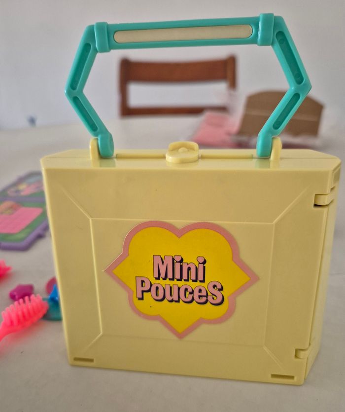 Mini pouces cutie club galoob 1989 école chevaux villages