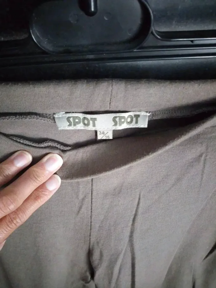 Legging sport taille 34/36
Très bon état peu porté - photo numéro 5