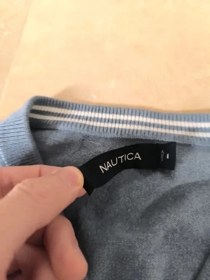 Pull col V homme Nautica bleu clair M excellent état - photo numéro 9