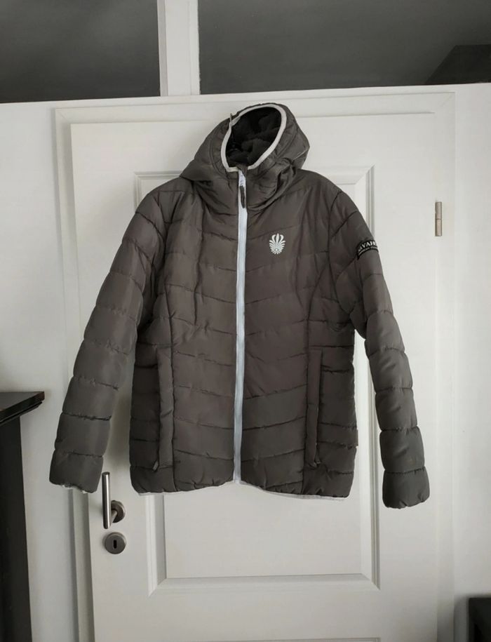 Manteau à capuche de la marque Navahoo, doudoune