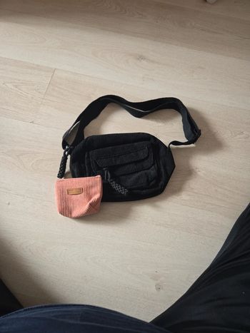 Sac bandouillere + porte monnaie