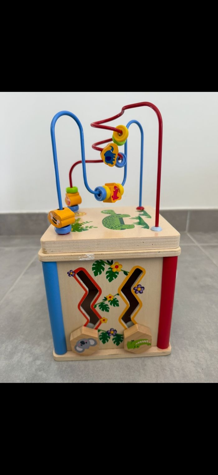Cube activité en bois avec boulier - photo numéro 3