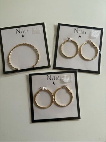 Lot de bijoux Nilaï neufs avec emballage