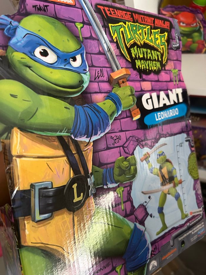 Figurine tortue ninja leornado geante