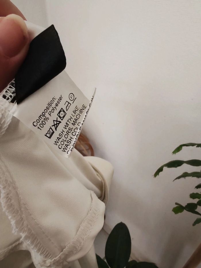 Jupe courte blanche effet cuir - photo numéro 6